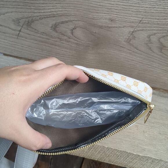 White and Gold Crossbody Fanny Belt Bag Women's - Picture 9 of 10